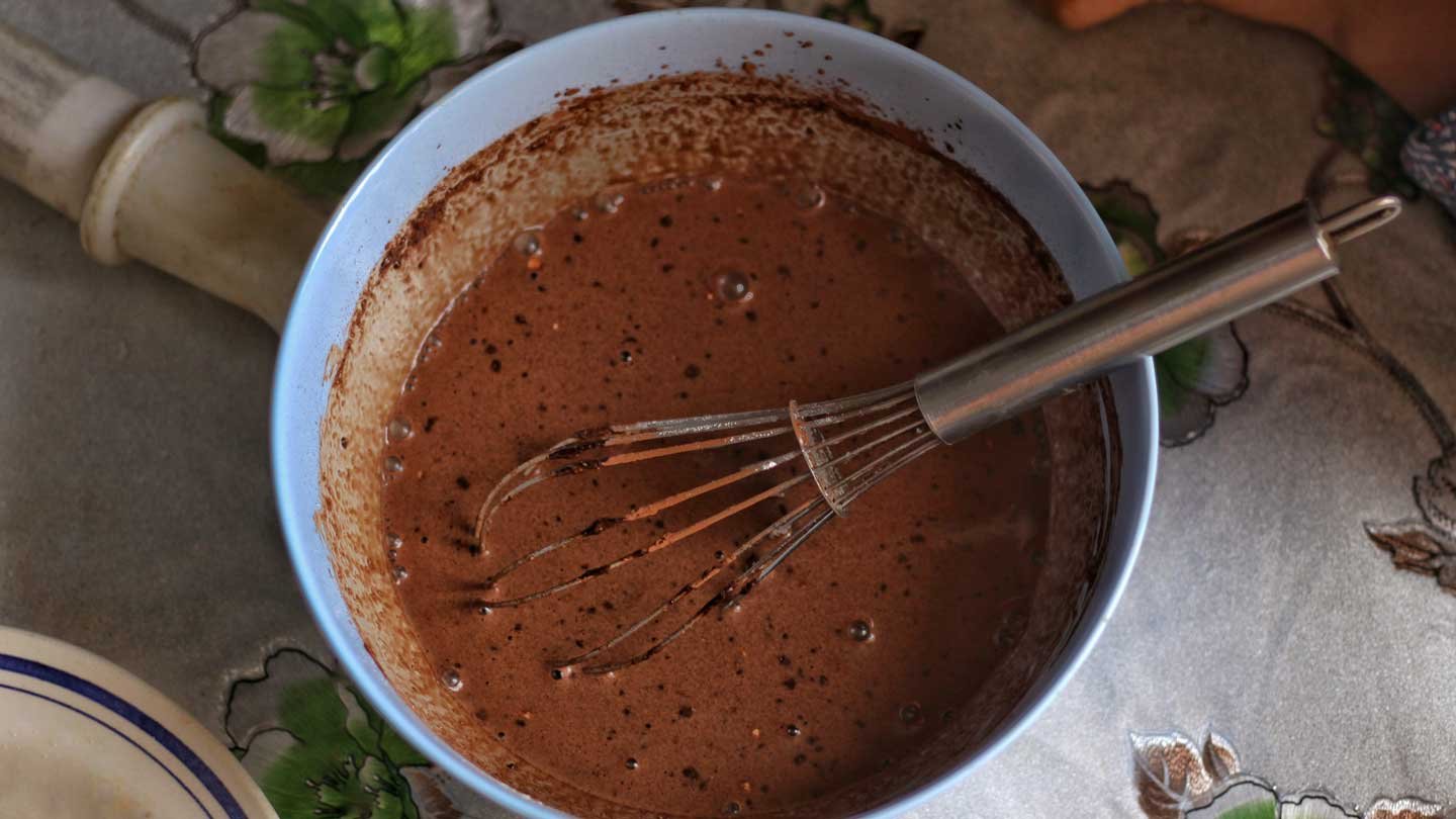 How To Melt Chocolate For A Delicious Topping