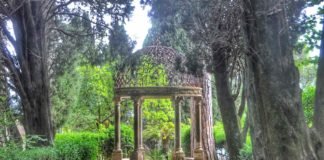 Enchanting-Charm-of-an-Arbour-Garden-Seat-On-LightningIdea
