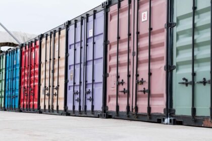 What To Consider When Choosing The Right Storage Containers For Your Business on lightningidea